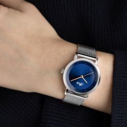 Lotus Woman - Quartz - Mineral - Steel Mesh Bracelet