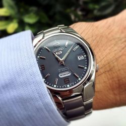 Seiko Man - Hardlex - Day-Date, See-Through Case Back